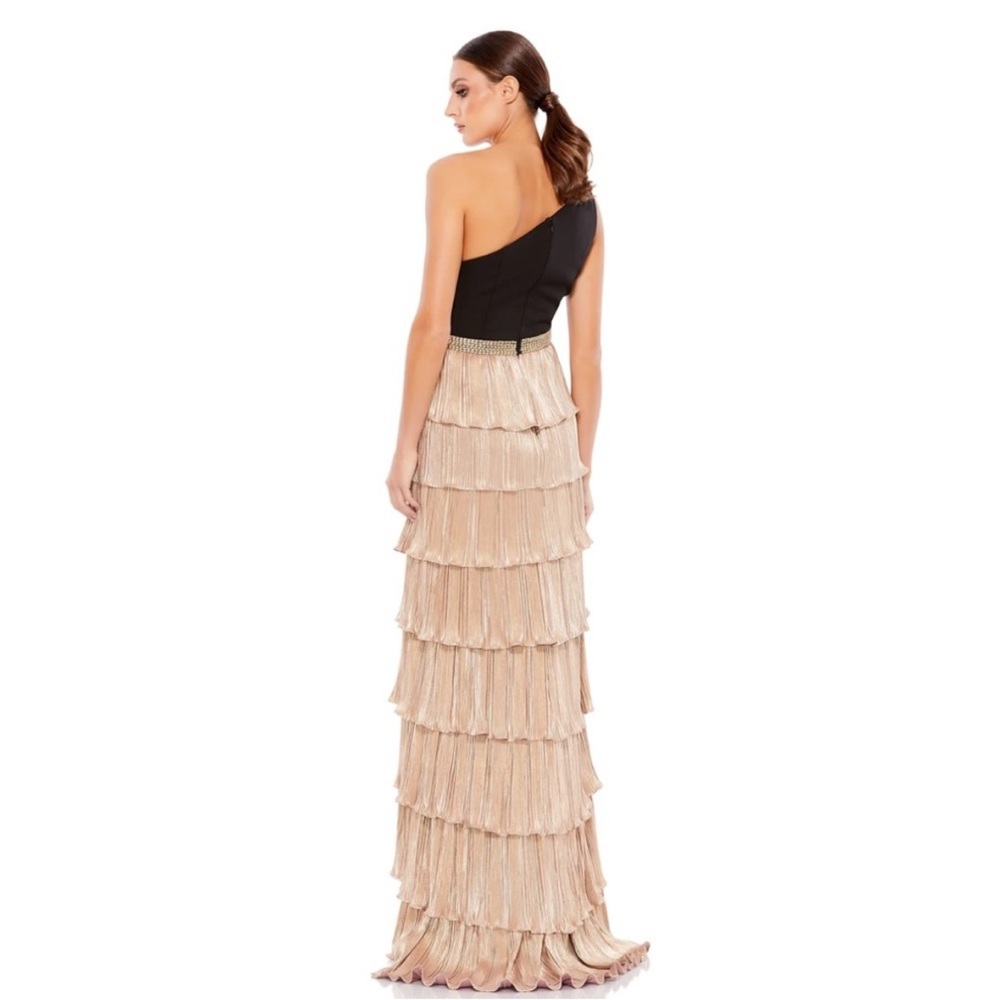 Mac Duggal Ieena 26541 ONE SHOULDER LAYERED METALLIC RUFFLE GOWN 2 NWT
